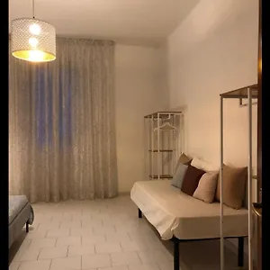 At The Station Howme Appartement